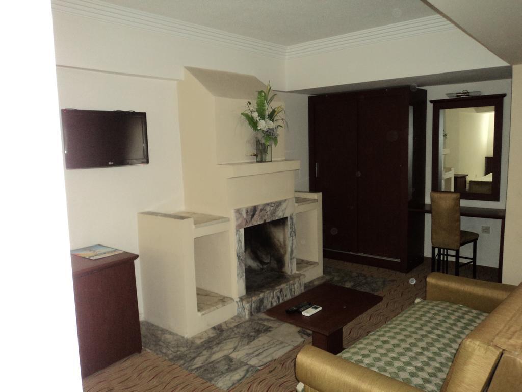 Izethan Hotel Muğla Quarto foto