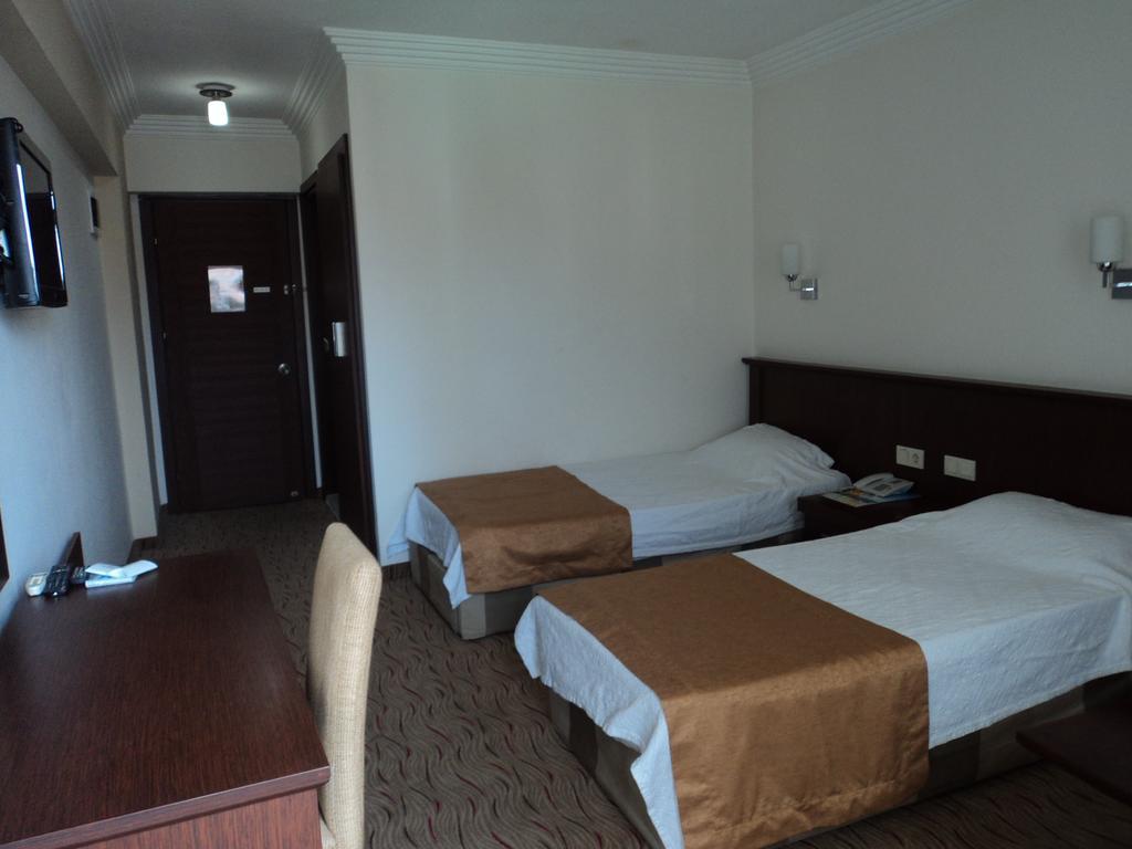 Izethan Hotel Muğla Quarto foto