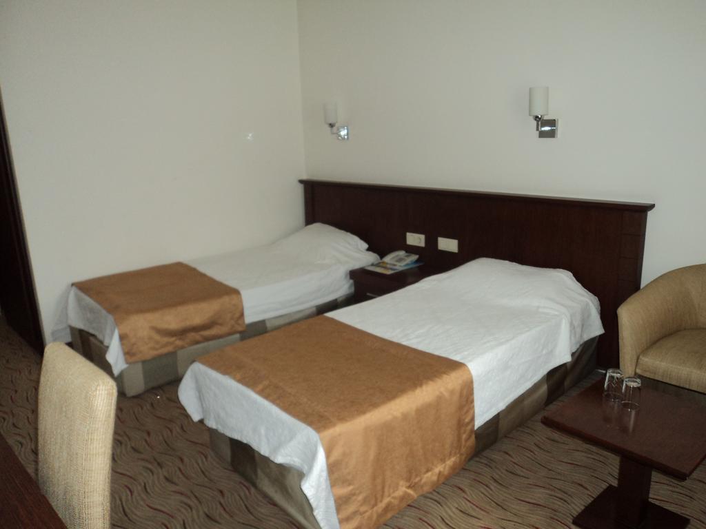 Izethan Hotel Muğla Quarto foto