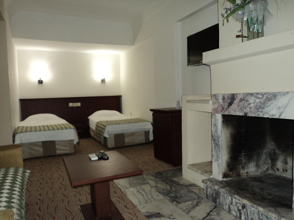 Izethan Hotel Muğla Quarto foto